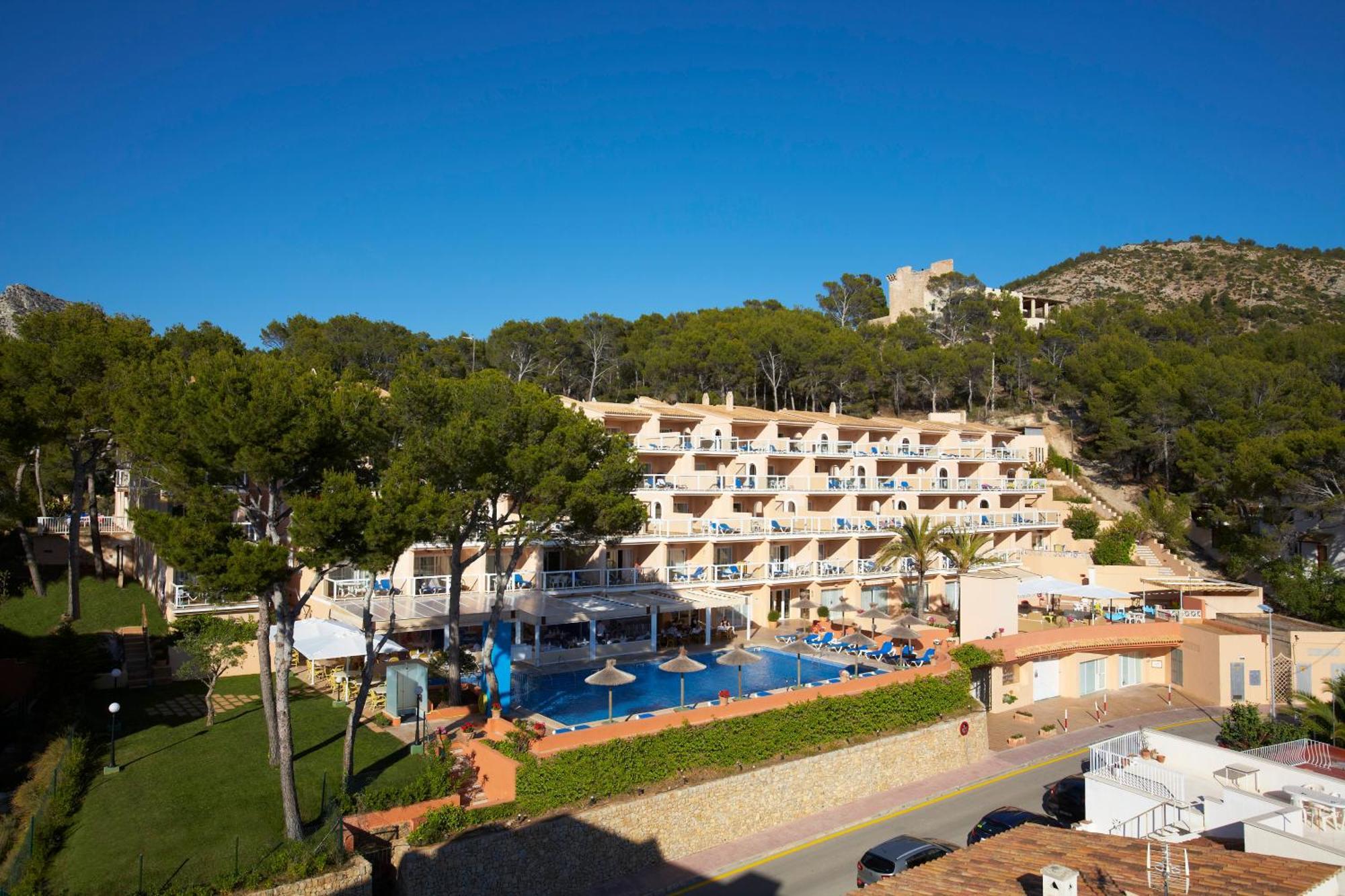 Universal Aparthotel Don Camilo Sant Elm Exterior photo