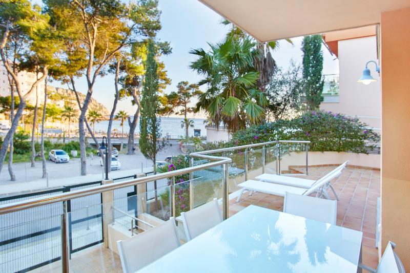 Universal Aparthotel Don Camilo Sant Elm Exterior photo